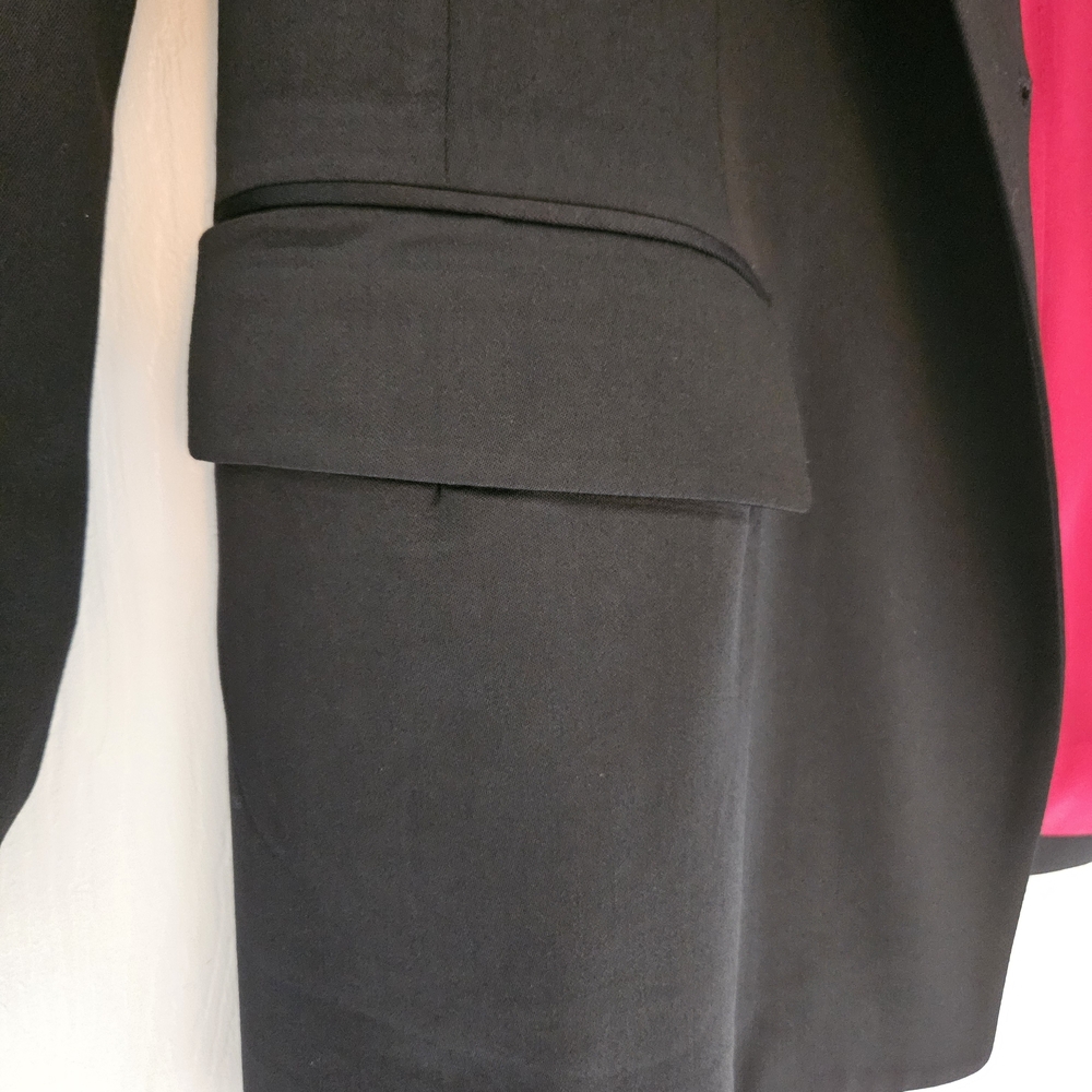 Donna Karan New York Black Tuxedo Style Blazer/Skirt Suit With Red Lining Size M